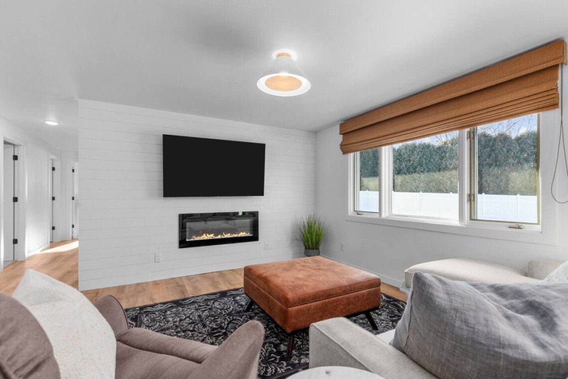 Fireplace|Garage|Pets|King Bed
